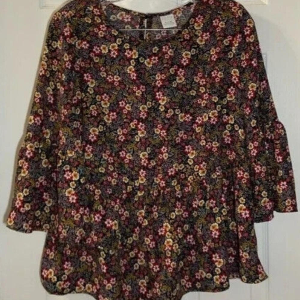 Floral Bell Sleeve Peplum Top